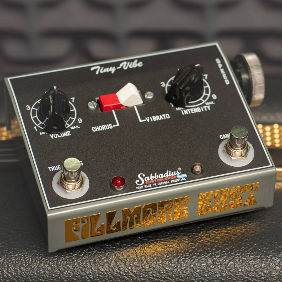 funky vibe pedal Sabbadius Tiny-Vibe Pedal