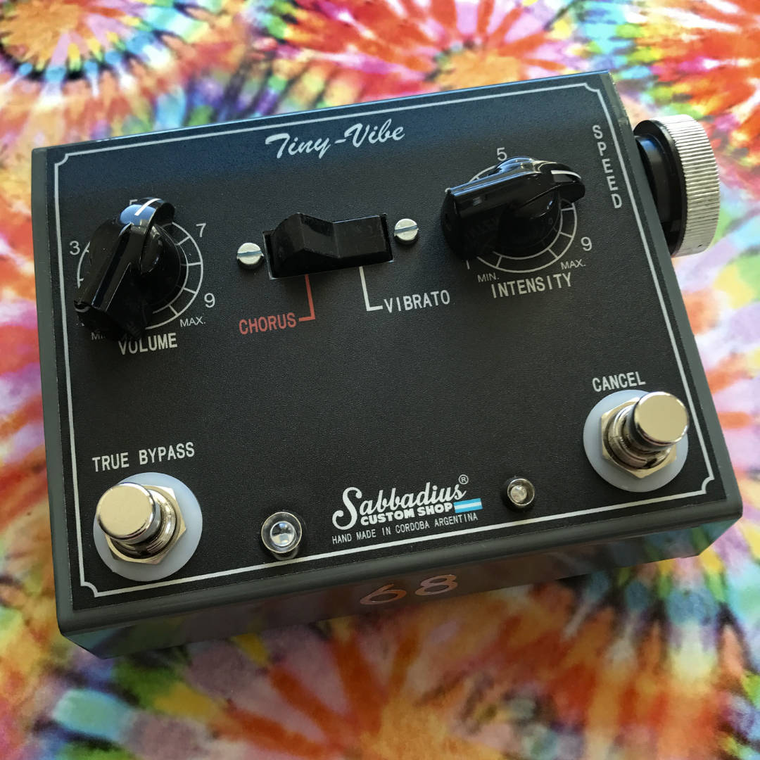 vibe pedal guitar Sabbadius Tiny-Vibe Pedal
